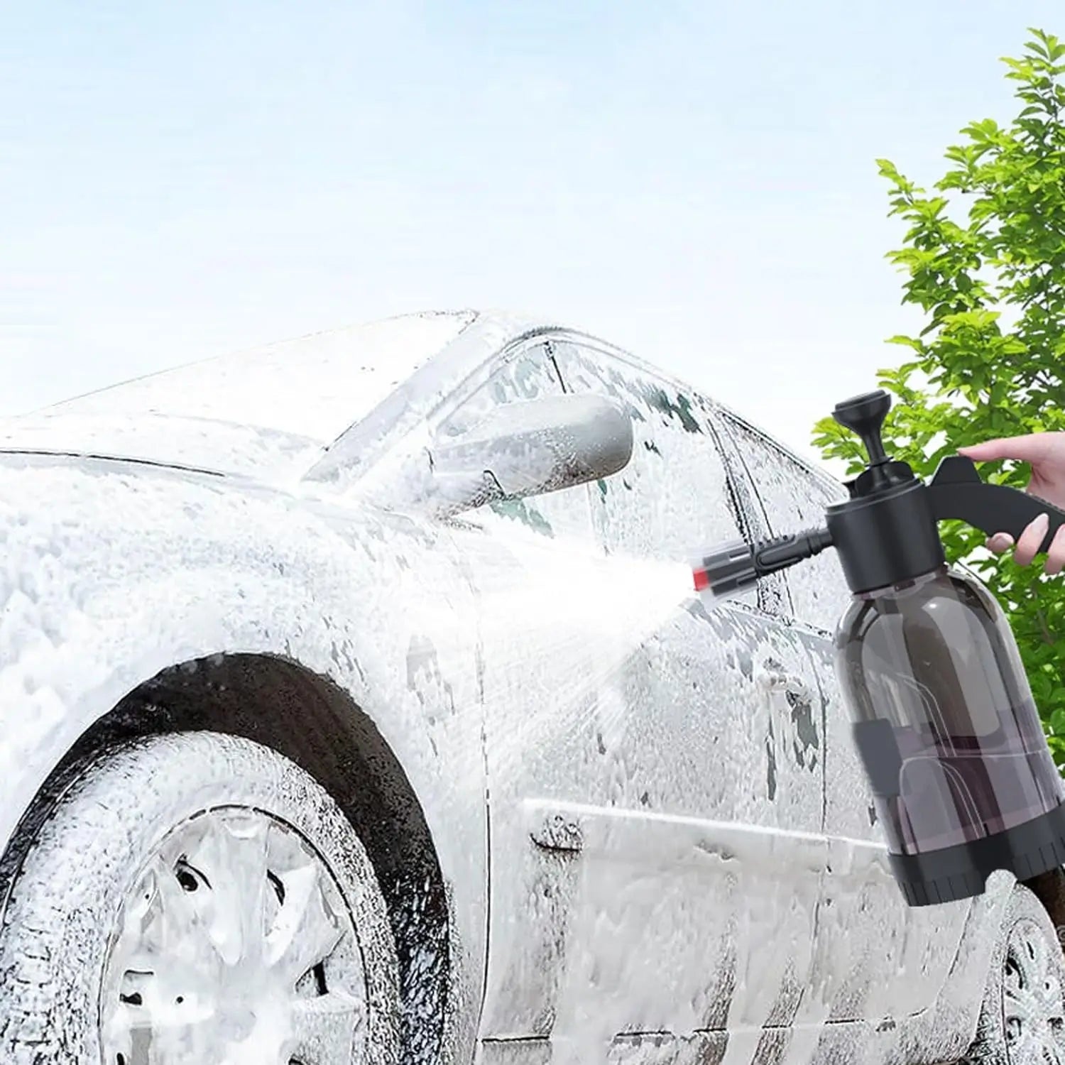 FoamSpray | Ervaar hoe eenvoudig en effectief het kan zijn om je auto te reinigen