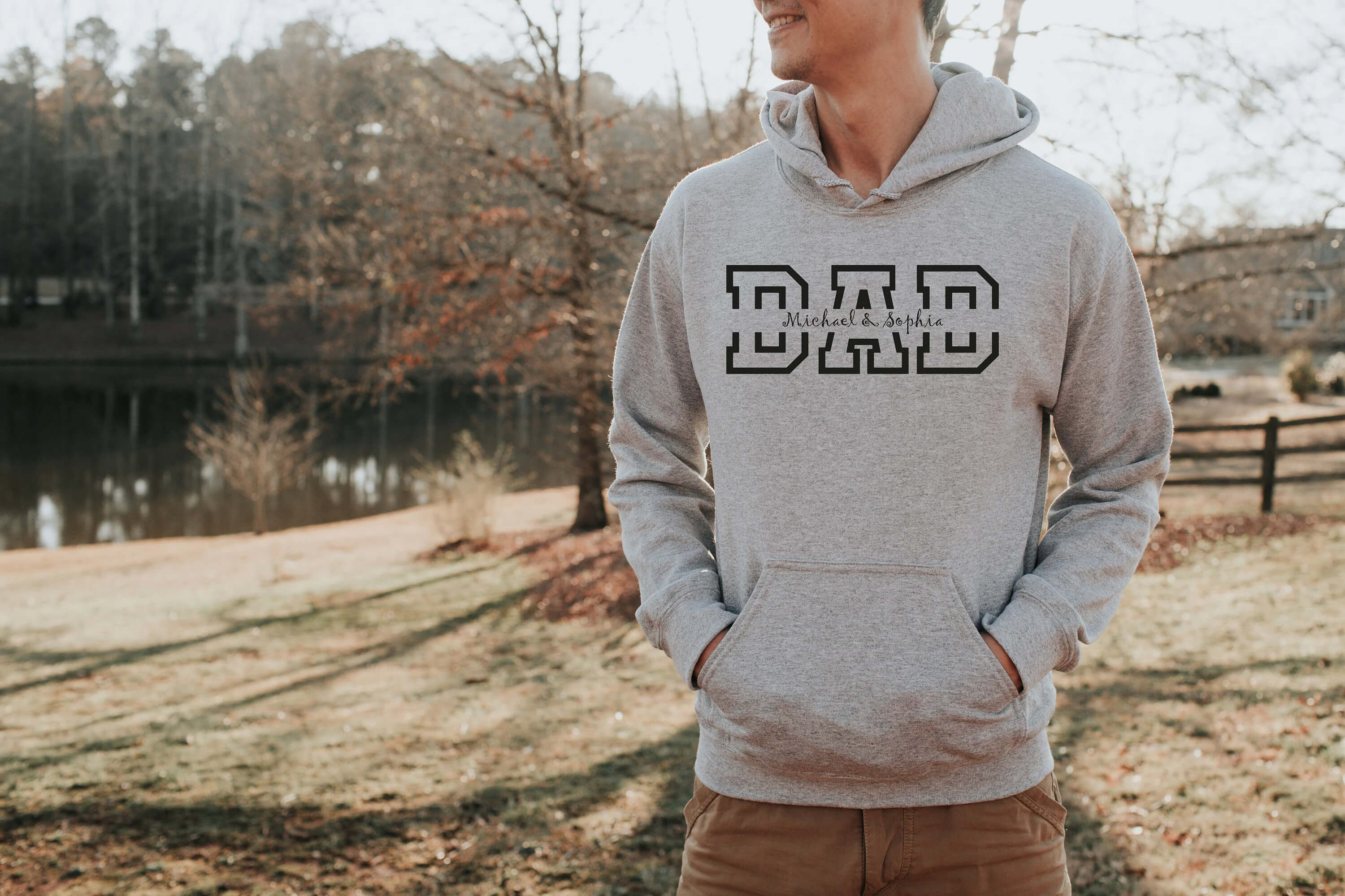 PapaHug | Custom Dad Hoodie met kindernamen, perfect cadeau voor vaderdag